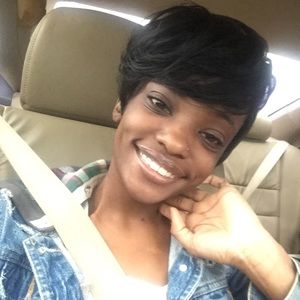 Meet your Posher, Traci